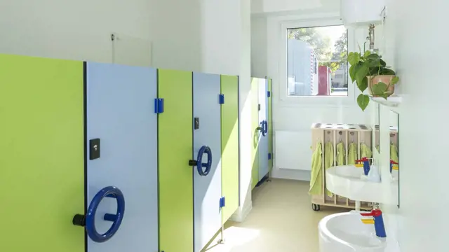 Waschraum modularer Kindergarten Losberger Modular Systems
