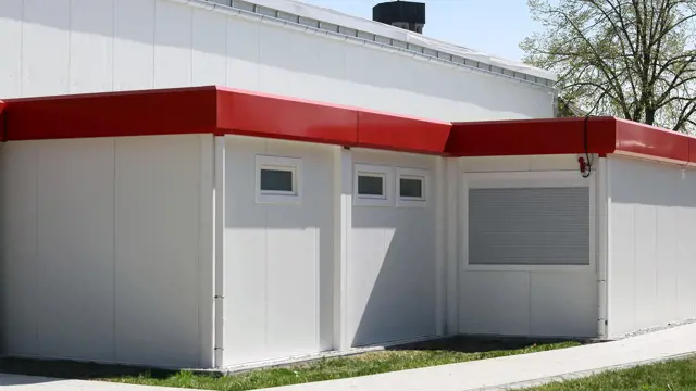 Temporäre Sporthalle mit angebauten Modulen für Umkleiden und Sanitäranlagen