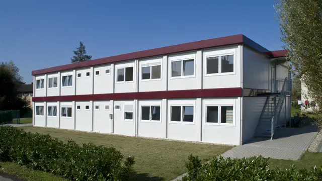 Zweigeschossiges Seniorenheim in Modulbauweise