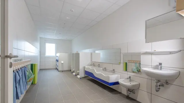 Waschraum in Kindergarten