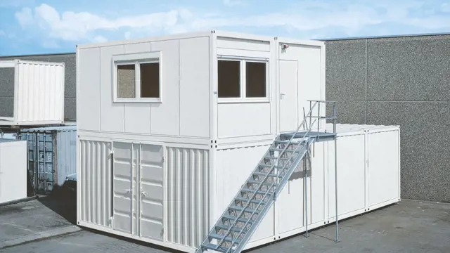 Zweistöckiger Lagercontainer weiß Losberger Modular Systems