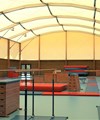 Couverture d'une salle de gymnastique